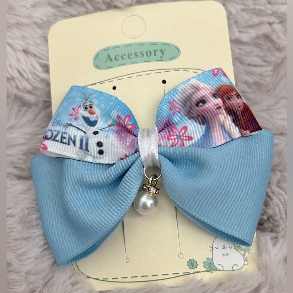 🌸3/$10) Handmade Frozen II Kids Hair Bow clip - Blue